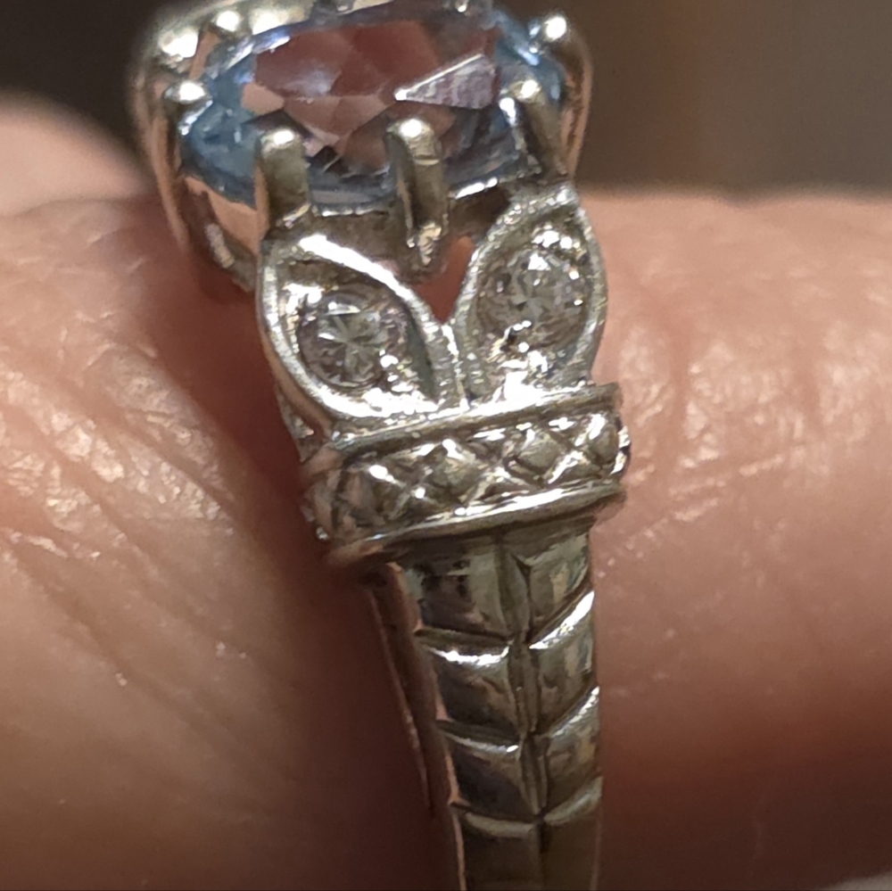 SKY BLUE TOPAZ WHITE SAPPHIRE STERLING 925 RING SIZE 8.5 With Box Shown - Picture 5 of 6